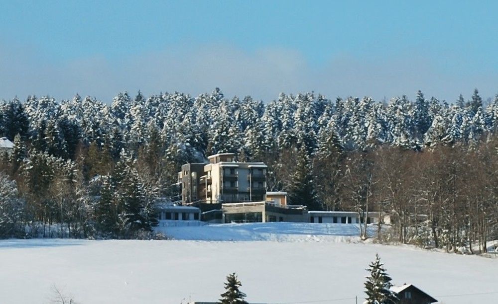 Hotel Evasion Tonique Villers-le-Lac Zewnętrze zdjęcie